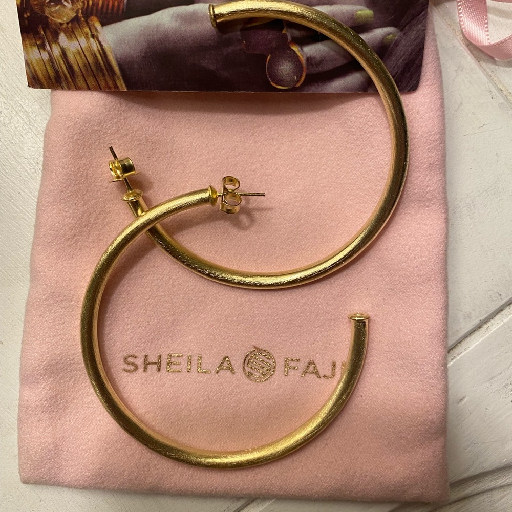 Sheila Fajl “Everybody’s Favorite Hoop Earring”